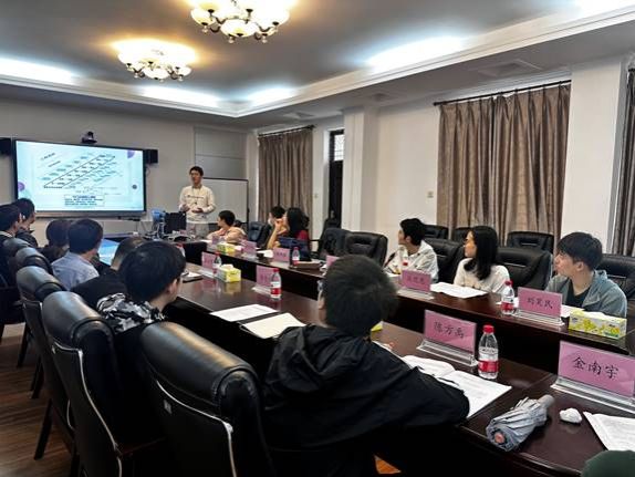 说明: J:\5.买球体育官方网站（2022年11月始）\照片\【20240122】清华大学电子工程系“无问芯琼”实践团队调研买球体育官方网站\微信图片_20240122124657.jpg