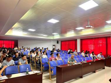 说明: J:\5.买球体育官方网站（2022年11月始）\照片\【20240827】教职工大会传达暑期工作会议二十届三中全会精神\微信图片_20240828114454.jpg